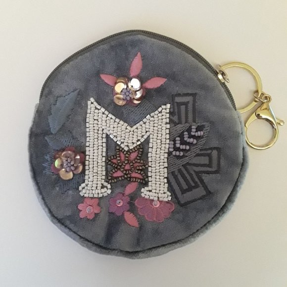 WOMEN'S 5" BEADED & EMBROIDERED COIN & MAKEUP MINI PURSE ZIPPER CLOSURE LETTER M - Picture 1 of 3